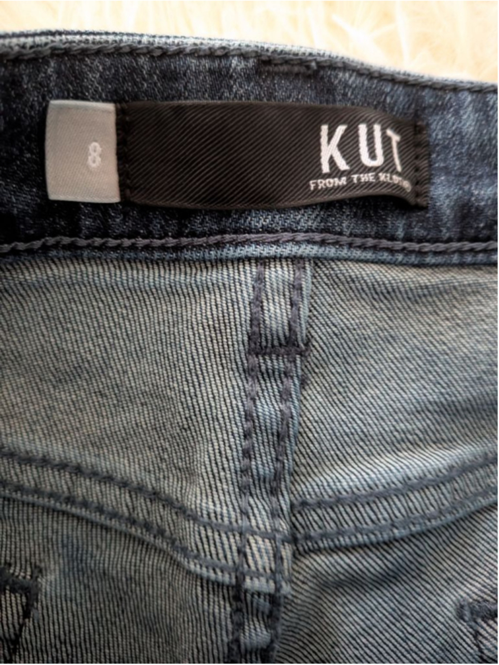 KUT From The Kloth Gidget Fray Denim Shorts Size 8 - Picture 6 of 9